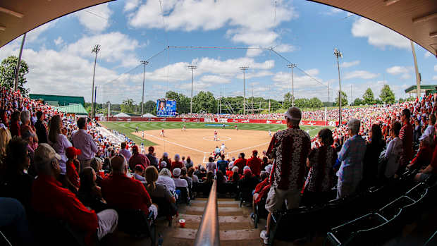 052921_WSB_RhoadsStadium_Kentucky_KG0597